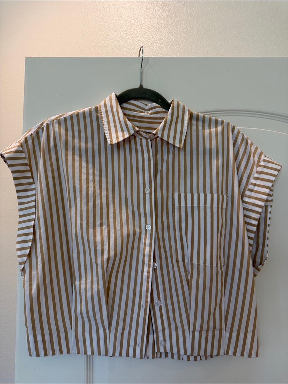 Kenneth Cole Brown and White Striped Short-Sleeve Button-Down Top